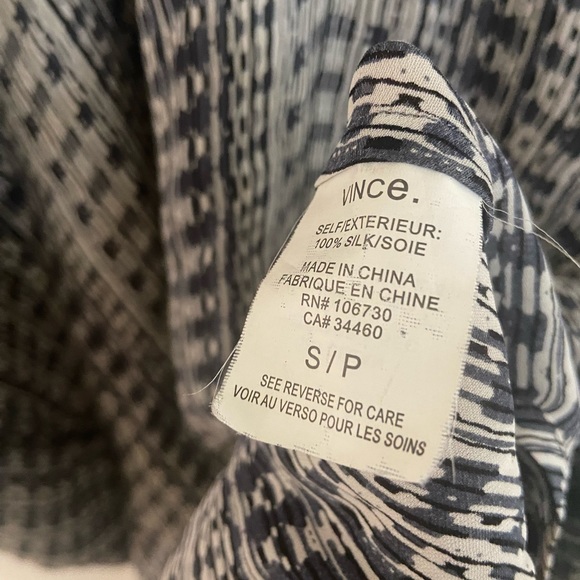 Vince Silk Flowy Top - Picture 4 of 4